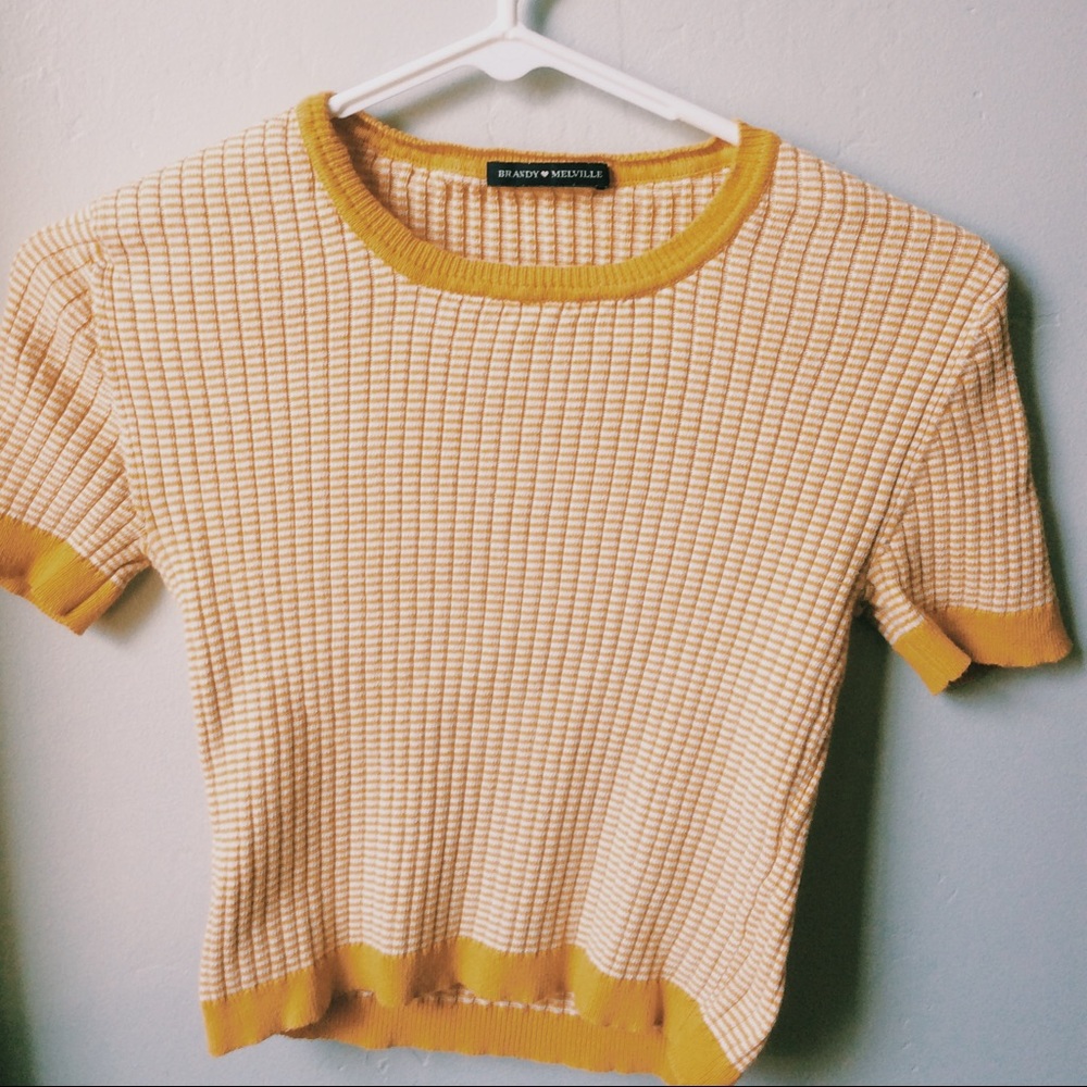 A rare Brandy Melville great condition tee! :)